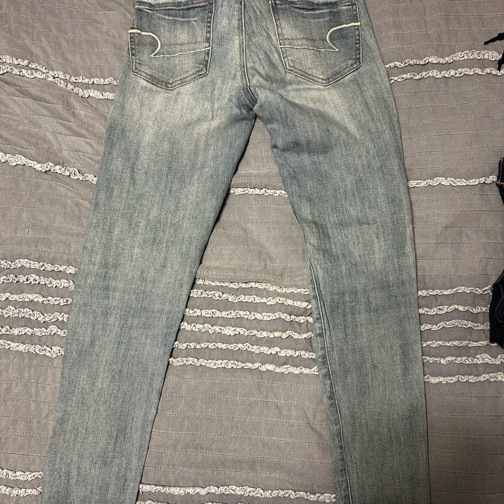 American Eagle skinny jeans. Size 2 long.